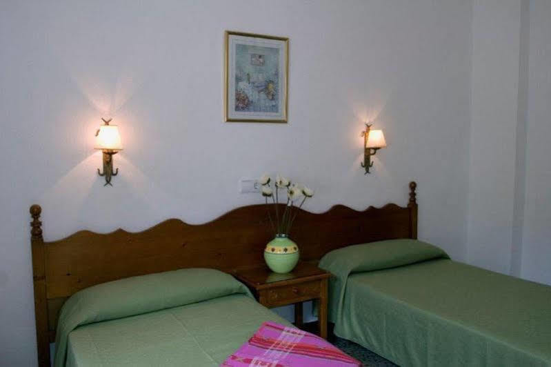 Hostal La Ceiba Cala D´Or Exterior foto