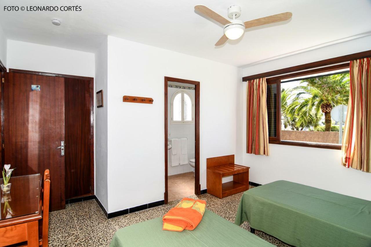 Hostal La Ceiba Cala D´Or Exterior foto
